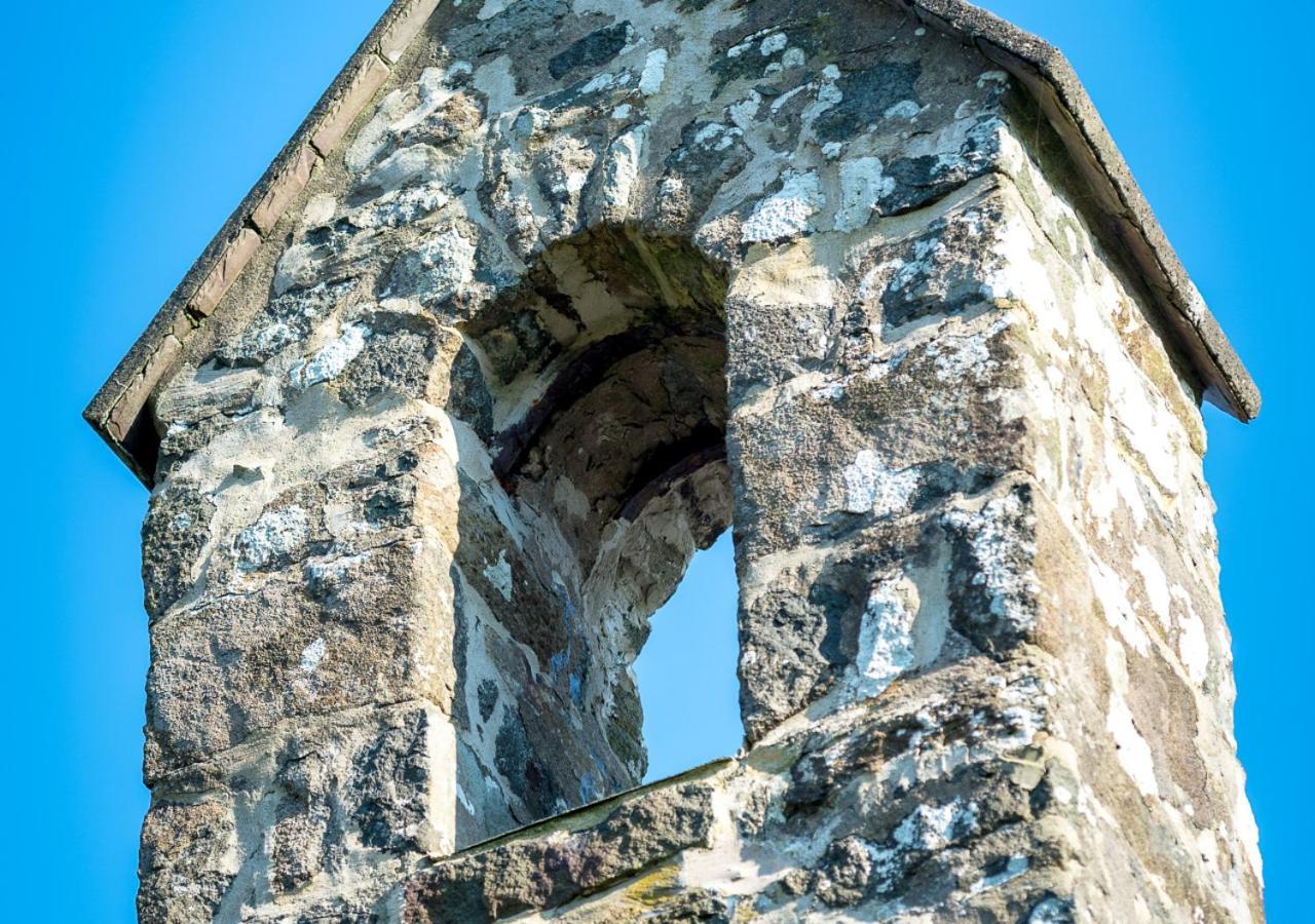 St Aelrhiws Church Bagian luar foto